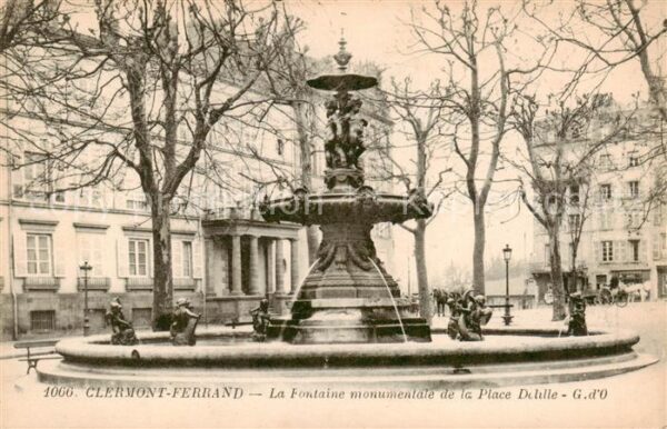 Clermont  63-Ferrand La Fontaine monumentale de la Place Del