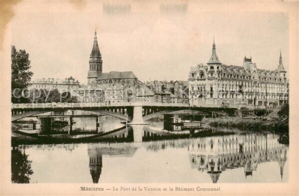 Mezieres 08-Charleville Le Pont de la Victoire et le Batiment C
