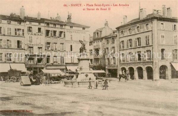 Nancy 54 Place Saint Epvre Les Arcades en Statue