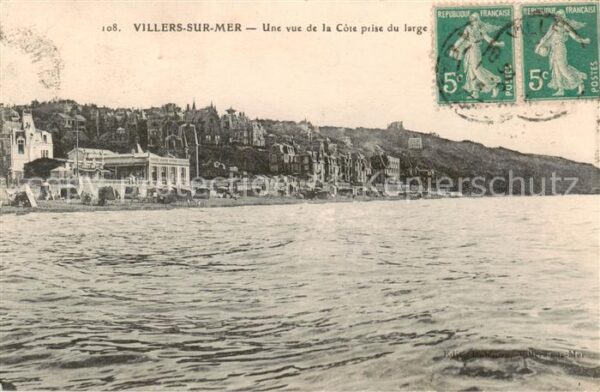 Villers-sur-Mer 14 Calvados Une vue de la Cote prise du large