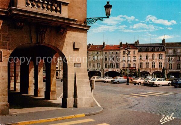 Pont-a-Mousson 54 La place Duroc et les arcades de ses ma