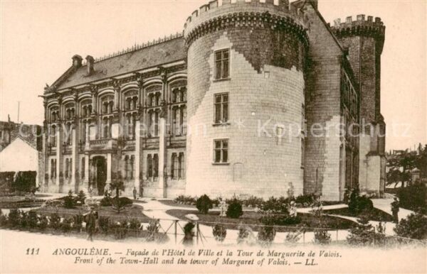 Angouleme 16 Charente Facade de l’Hotel de Ville et la Tour d