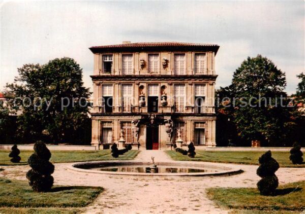 Aix-en-Provence 13 Pavillon de Vendome et jardin a la Fran