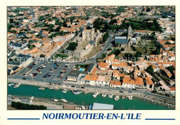 Noirmoutier-en-l Ile Le port l’eglise Saint Philbert et le c