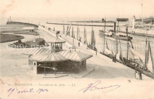 Honfleur Vue generale des Jetee