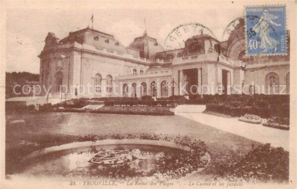 Trouville-sur-Mer La Reine des Plages Le Casino et les Ja