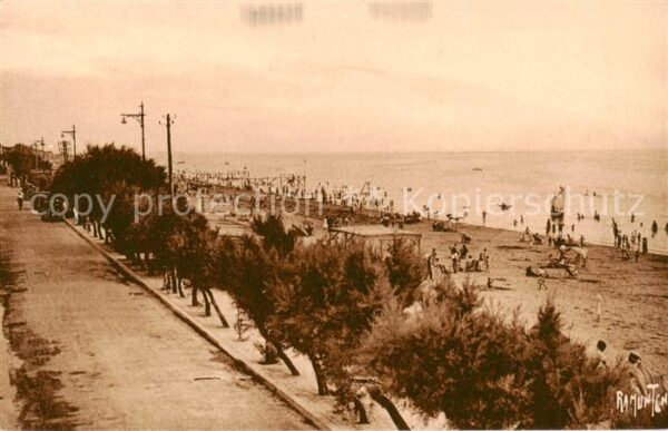 Chatelaillon-Plage 17 Charente-Maritime Promenade
