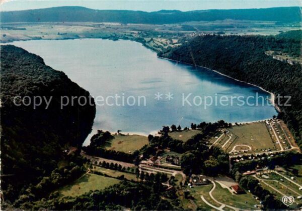 Marigny 39 Jura Vue aerienne sur le Lac et le Domaine d