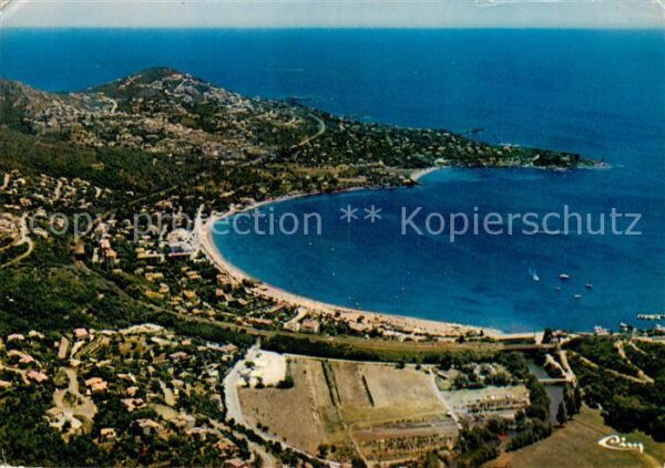 Agay 83 Var Vue generale aerienne de la rade