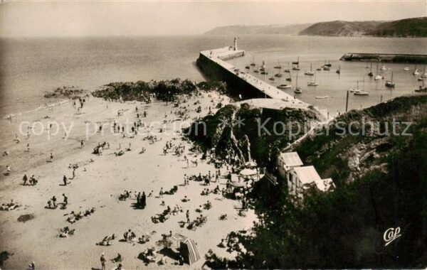 Binic Cotes d Armor La Plage et le Port