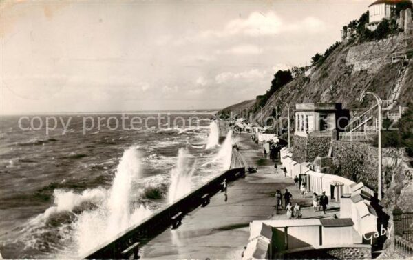 Granville 50 Manche Effets de Vagues sur le Plat Gousse