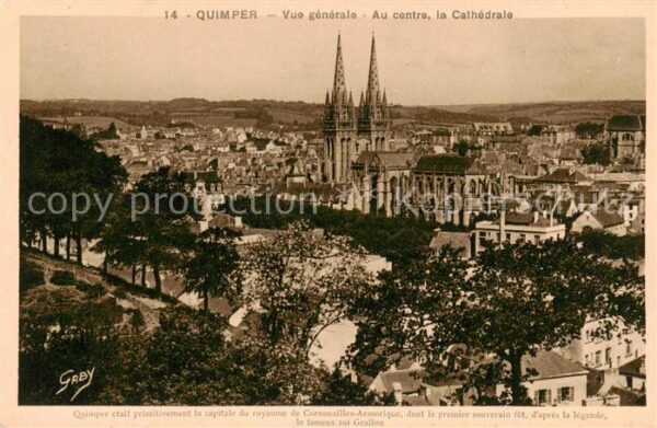 Quimper 29 Finistere Vue generale Au centre la Cathedrale