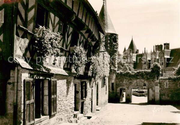 Josselin Vieille maison XVIe siècle angle des Ru