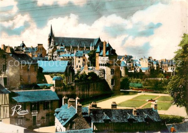 Vannes 56 Vue sur les remparts et la Cathedrale
