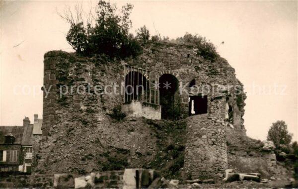 Conde-sur-Noireau Les ruines du Chateau