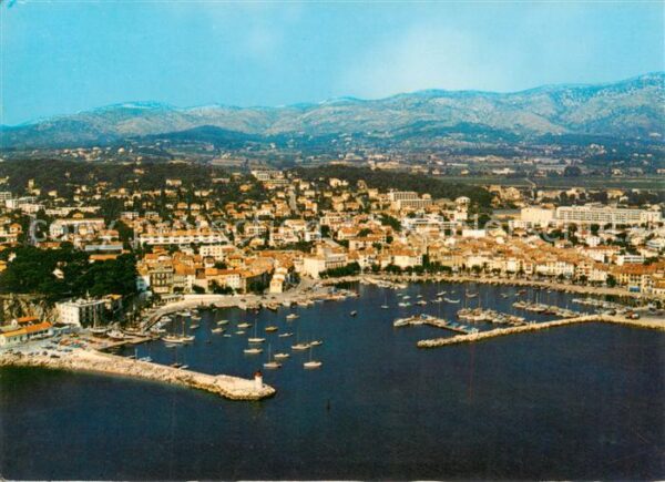 Sanary-sur-Mer 83 Vue aerienne du port