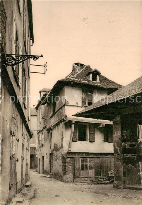Meyssac 19 Correze Le Quartier de la Halle Vieille maison
