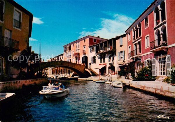 Port Grimaud 83 Var Cite lacustre reasisee par la Societe E