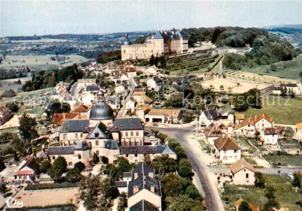 Hautefort 24 Dordogne Vue generale aerienne