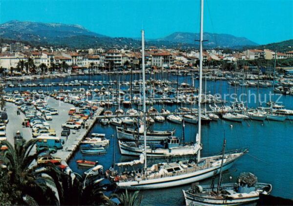 Sanary-sur-Mer 83 Vue generale du Port