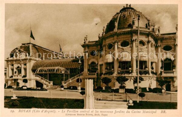 Royan 17 Le Pavillon central et les nouveaux Jar
