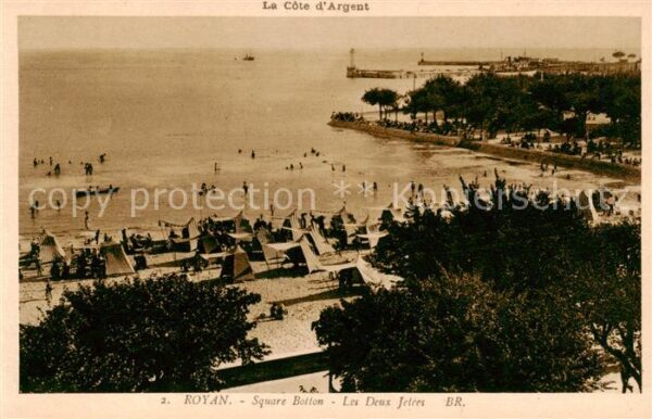 Royan 17 Square Botton Les Deux Jetees