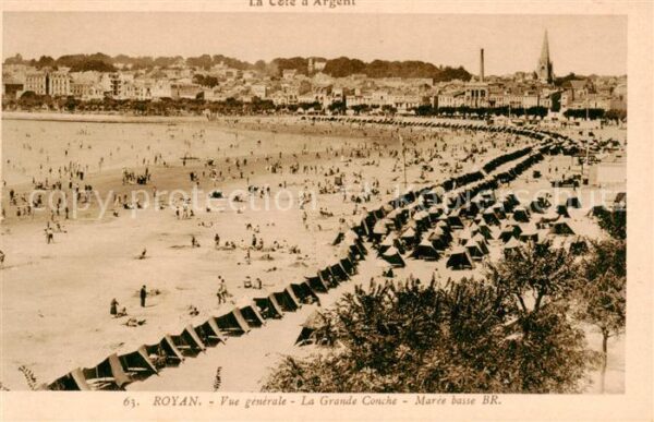 Royan 17 Vue generale La Grande Conche Maree bas