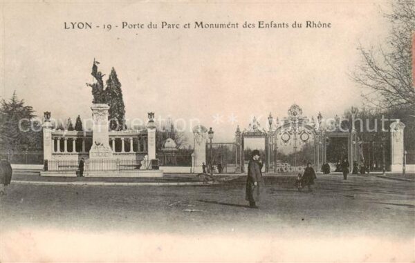 Lyon France Porte du Parc et Monument des Enfants d