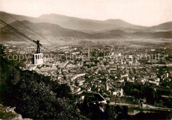 Grenoble 38 Teleferique de la Bastille et vue panor