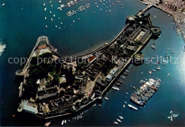 Concarneau 29 Finistere la Ville Close et ses remparts construi