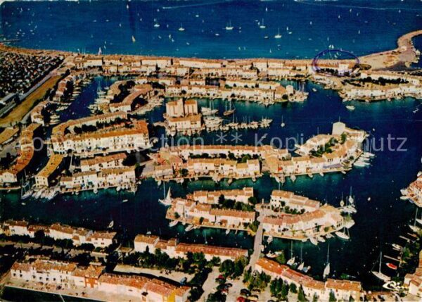 Port Grimaud 83 Var Cite lacustre realisee par Etige et Man