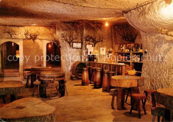 La Chartre-sur-le-Loir 72 Sarthe Interieur du caveau de la Marcelliere a