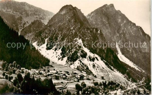 Pralognan-la-Vanoise 73 Savoie Village de la Croix et Pointe de Villen