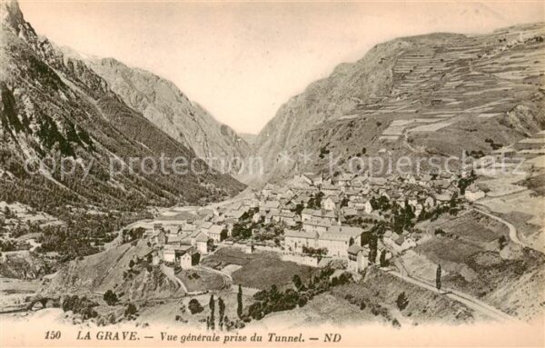 La Grave-en-Oisans Vue generale prise du Tunnel