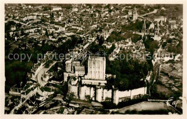 Loches 37 Indre-et-Loire Vue prise en avion