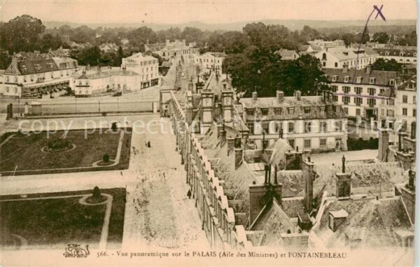 Fontainebleau 77 Seine et Marne Vue panoramique sur le Palais Aile des