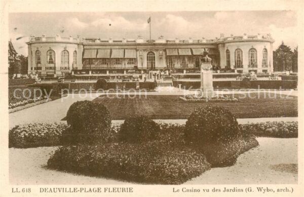 Deauville-sur-Mer Le Casino vu des Jardins