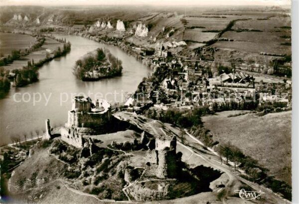 Les Andelys Chateau Gaillard vue sur la Seine et se