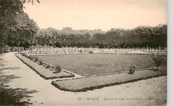 Meaux 77 Seine-et-Marne Ancien Eveche le Parterre