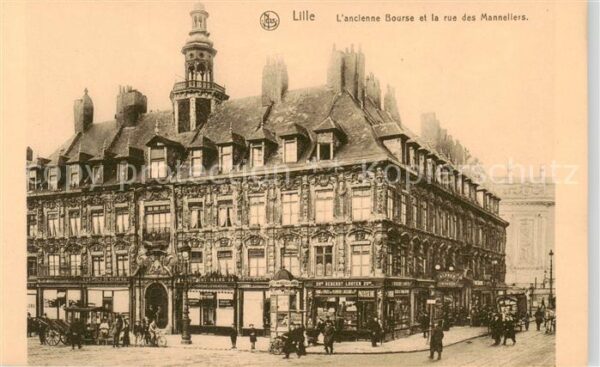 Lille 59 Ancienne Bourse et la rue des mannelier