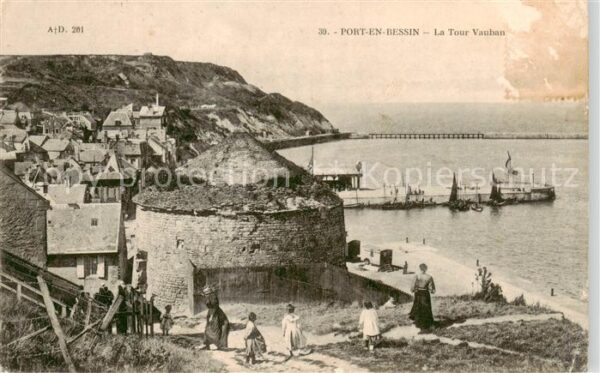Port-en-Bessin-Huppain 14 Calvados La Tour Vauban