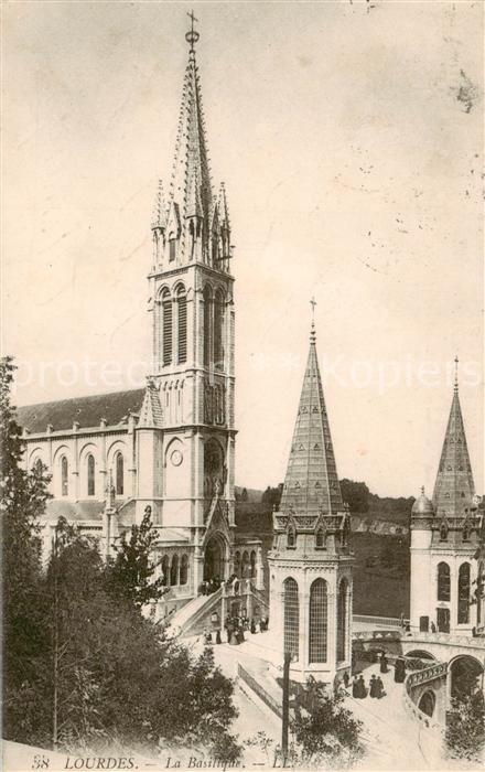 Lourdes 65 La Basilique
