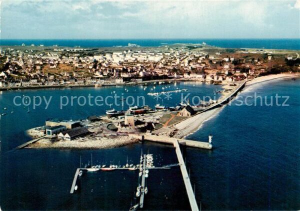 Camaret-sur-Mer 29 Finistere Le port et le Sillon Vue aerienne