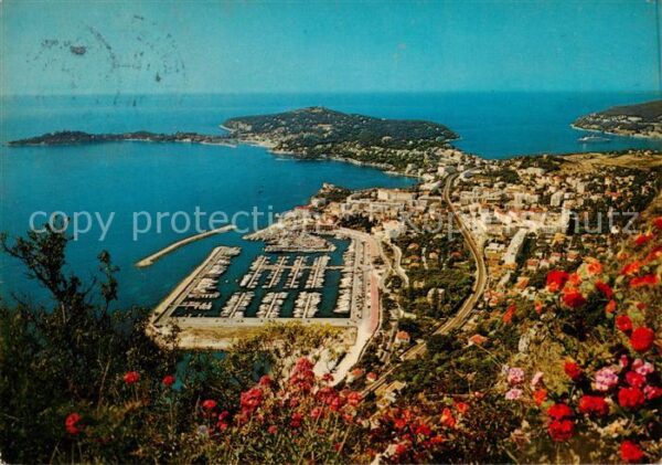 Beaulieu -sur-Mer 06 Alpes-Maritimes Le port de plaisance La ville de Cap Fe