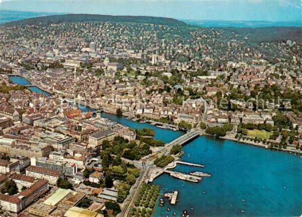 Zuerich ZH Stadtpanorama mit der Limmat