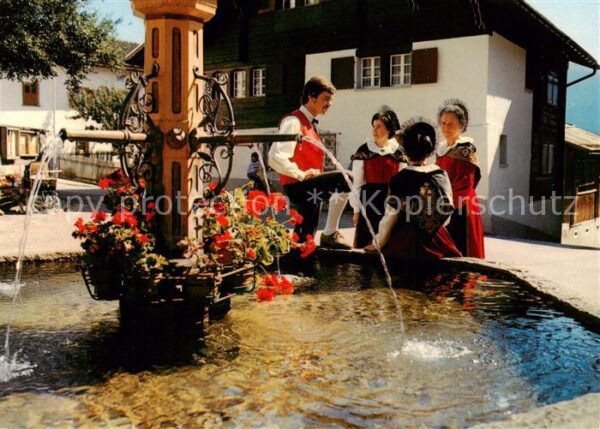 Brigels GR Trachtengruppe in der Surselva auf dem