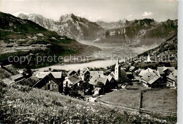 Amden SG mit Walensee und Glarneralpen