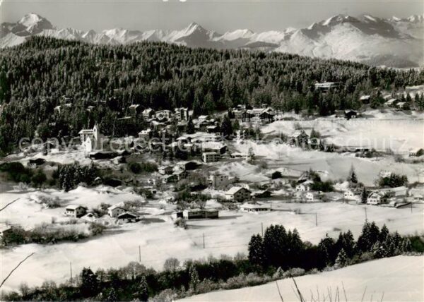 Flims Waldhaus mit den Bündner Oberländerbergen