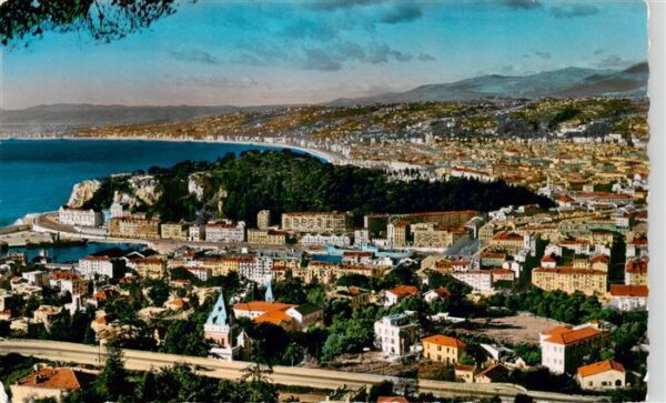 Nice  06 Nizza Vue generale sur la ville le port et le