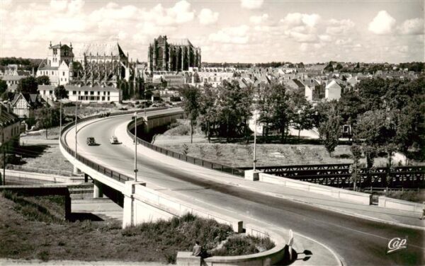 Beauvais  60 Oise Le Pont Route et la Ville